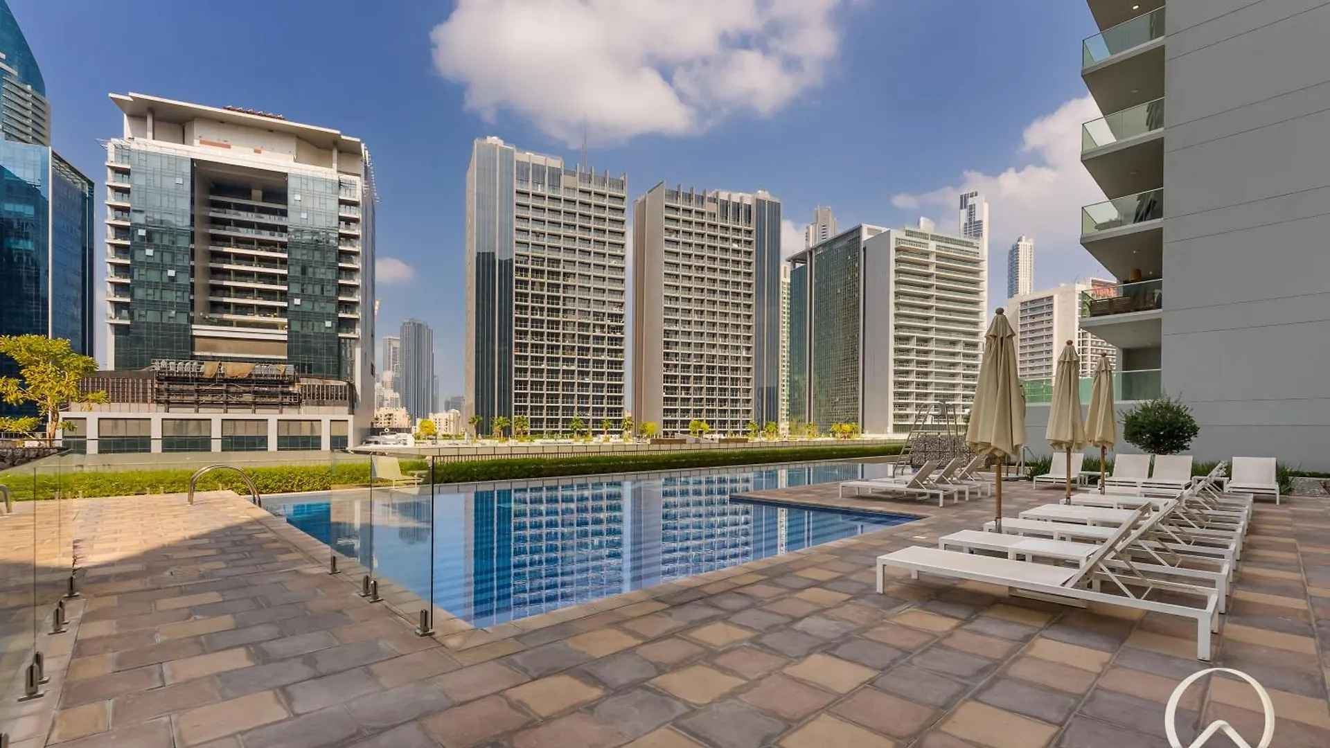 Oraya - Canal-Side Comfort Close Burj Khalifa & Dubai Mall